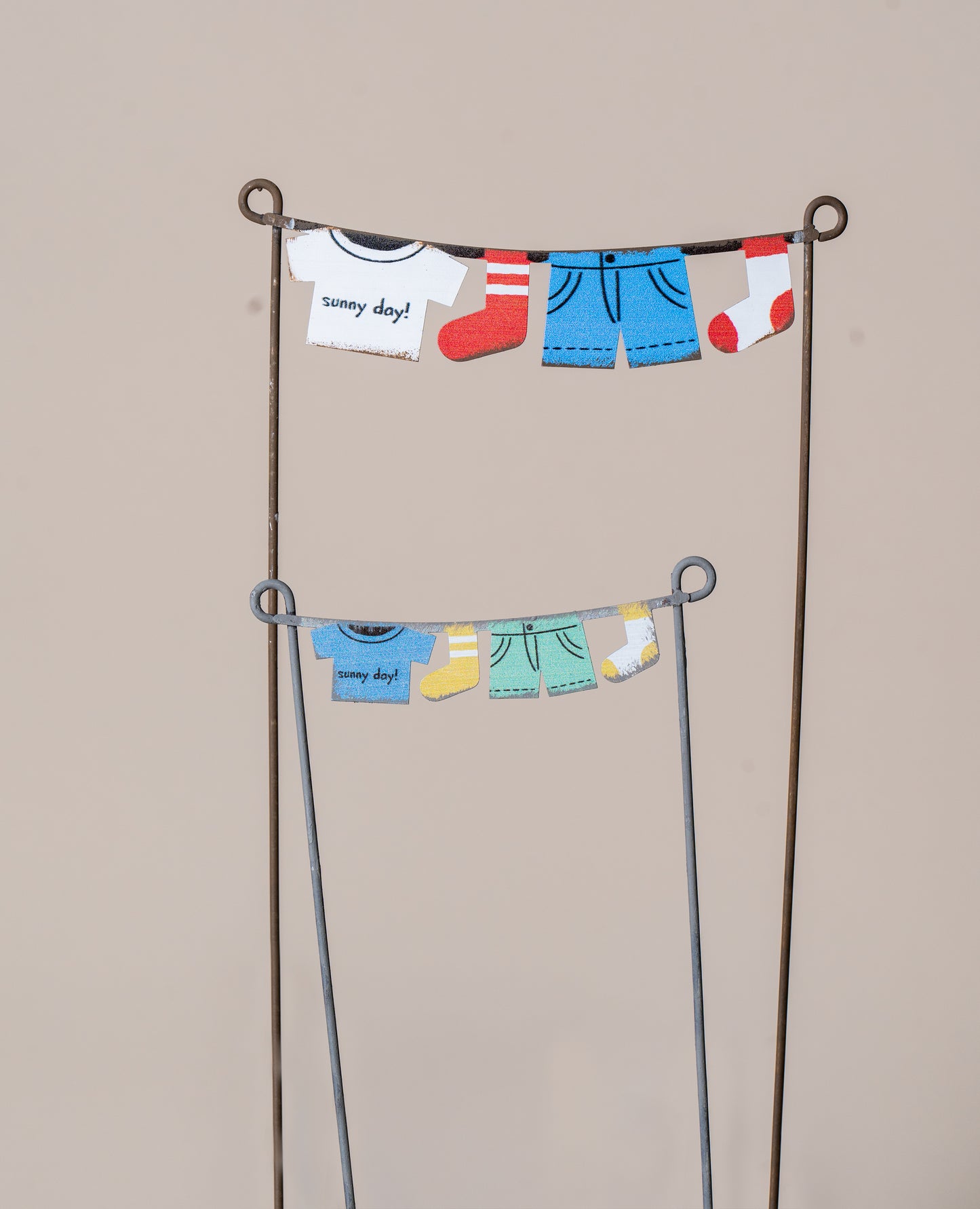 Country Style Clothes Hanger-shaped Iron Flowerpot Decor Set of 2