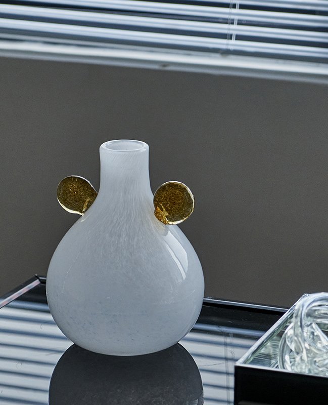 Vintage Style Creative Round Handle Vase