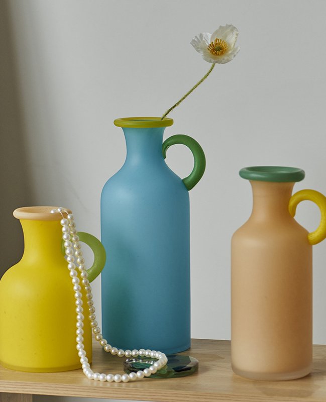 Romantic Dopamine Color Single Handle Vase