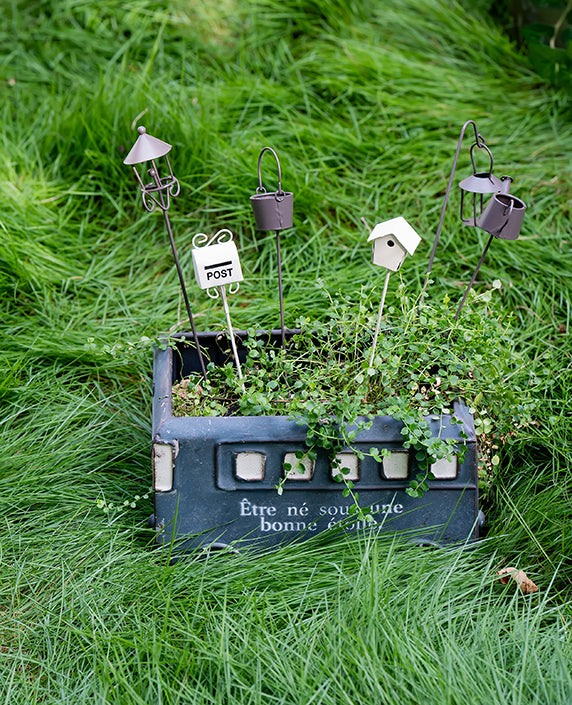 Country Style Vintage Distressed Bus Tin Planter